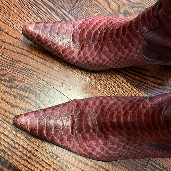 Vintage cowboy boots. Size 38.Made in Italy. Beautiful rose colour & skins. - Picture 4 of 14